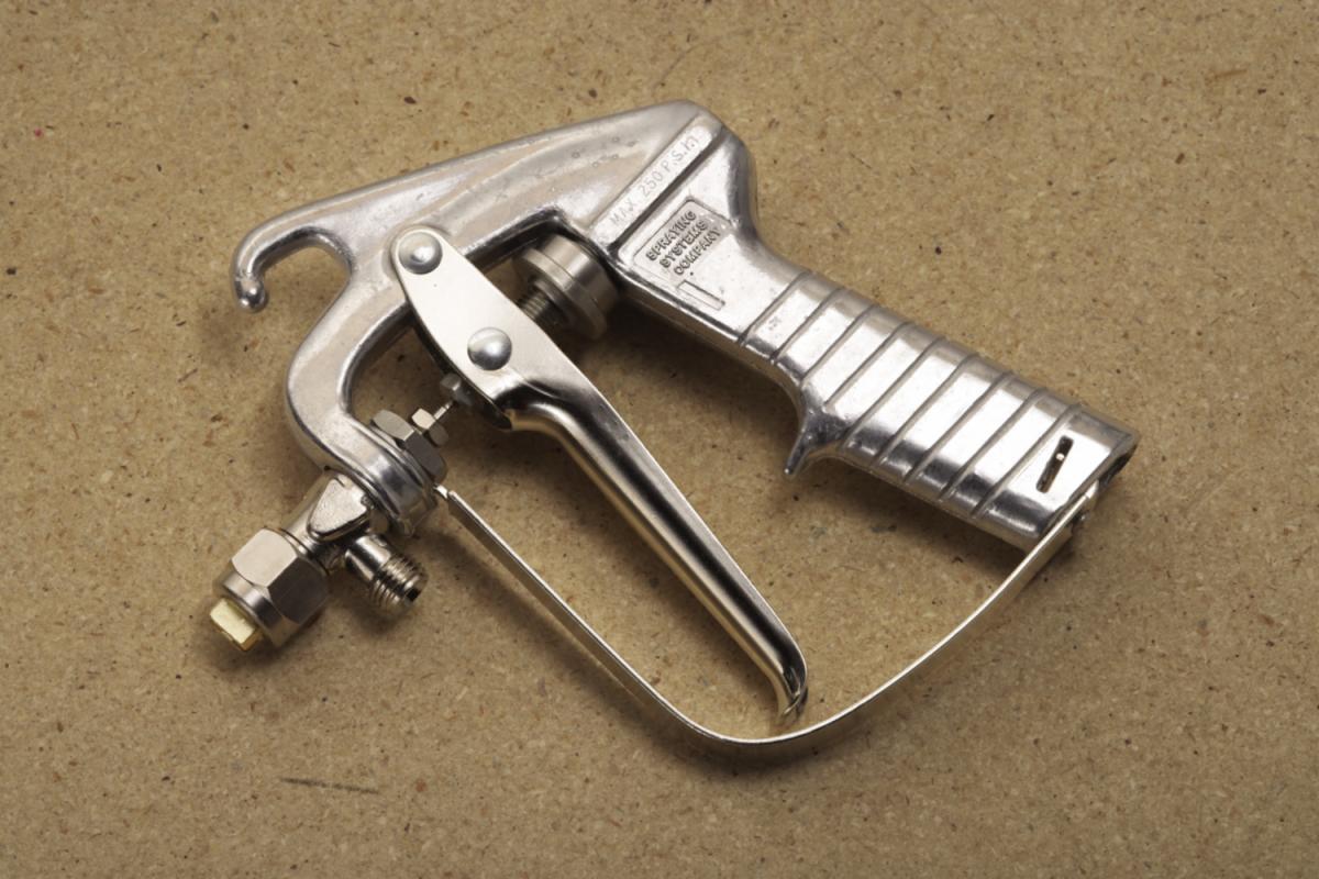EPOXY APPLICATOR SILVER METAL