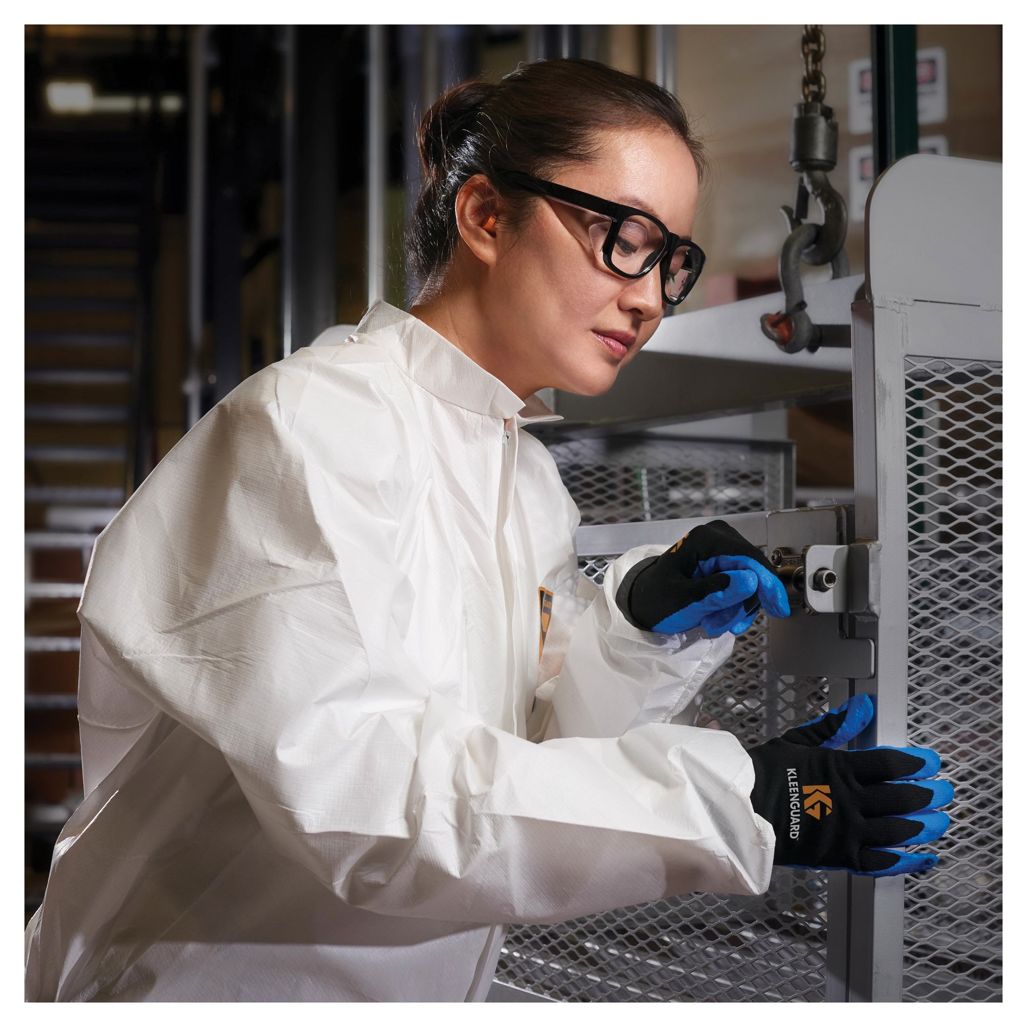 COVERALL DISPOSABLE UNISEX L WHT 25IN