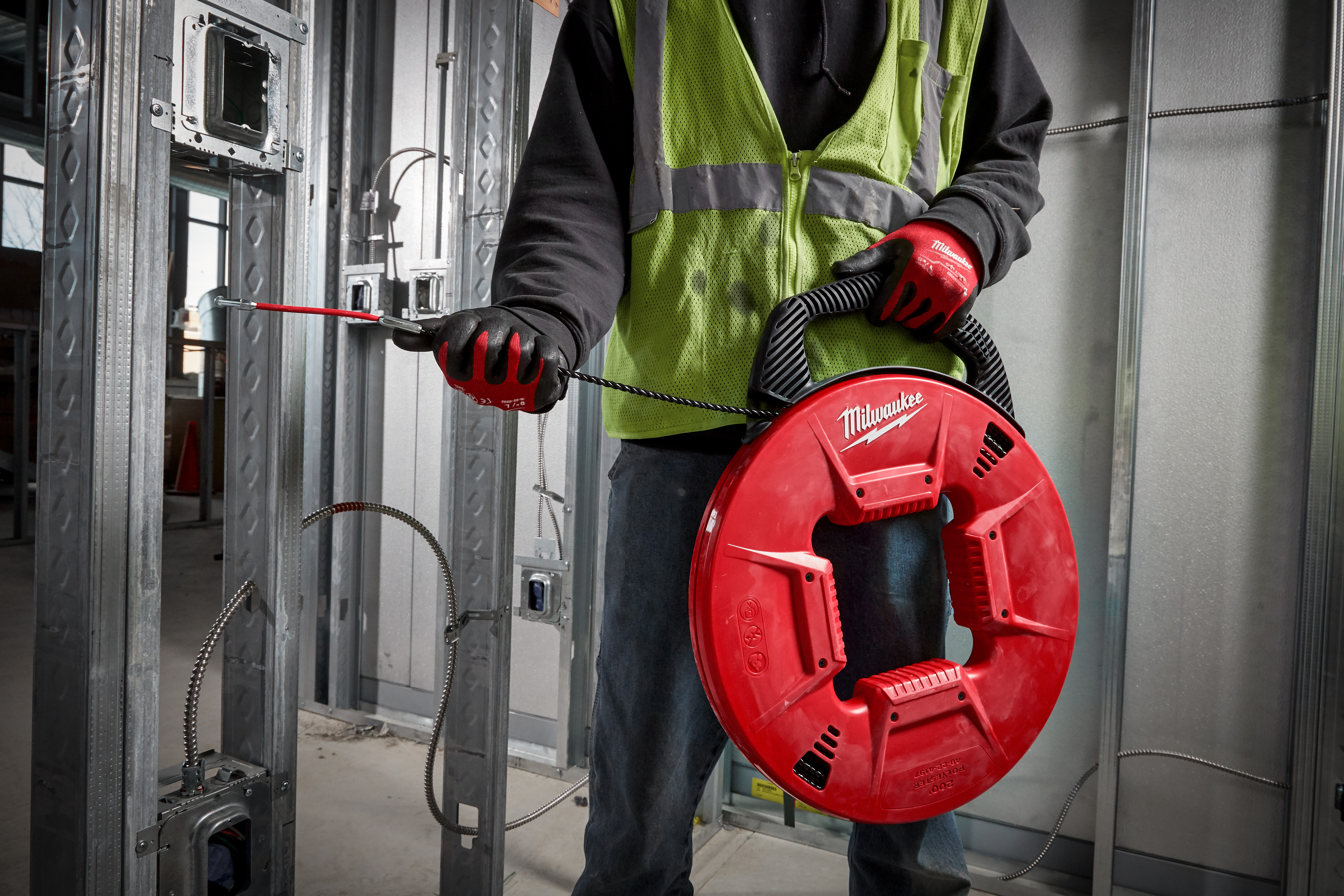 TAPE FISH 50FT RND POLYEST BK/R YES