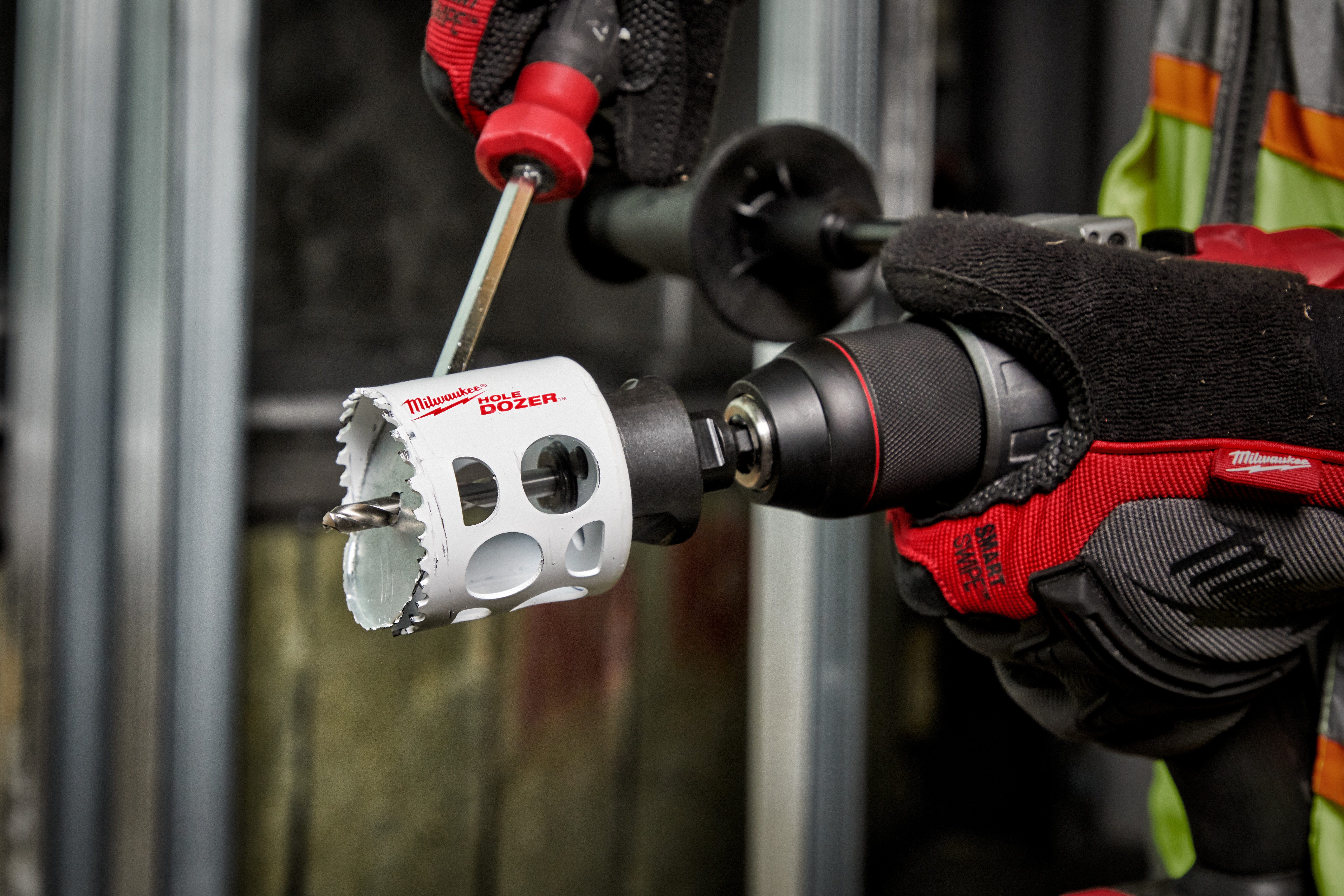 SAW HOLE 1-1/16IN 1-5/8IN 6TPI 2-1/8IN