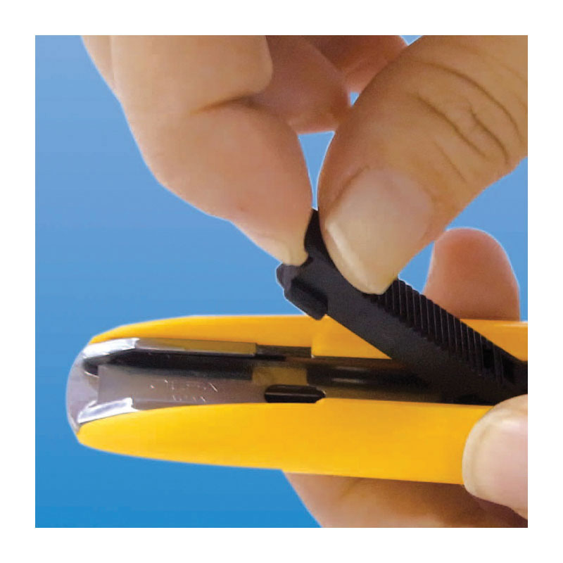 KNIFE SAF SPR-ACTIVATED SELF-RETRACTING
