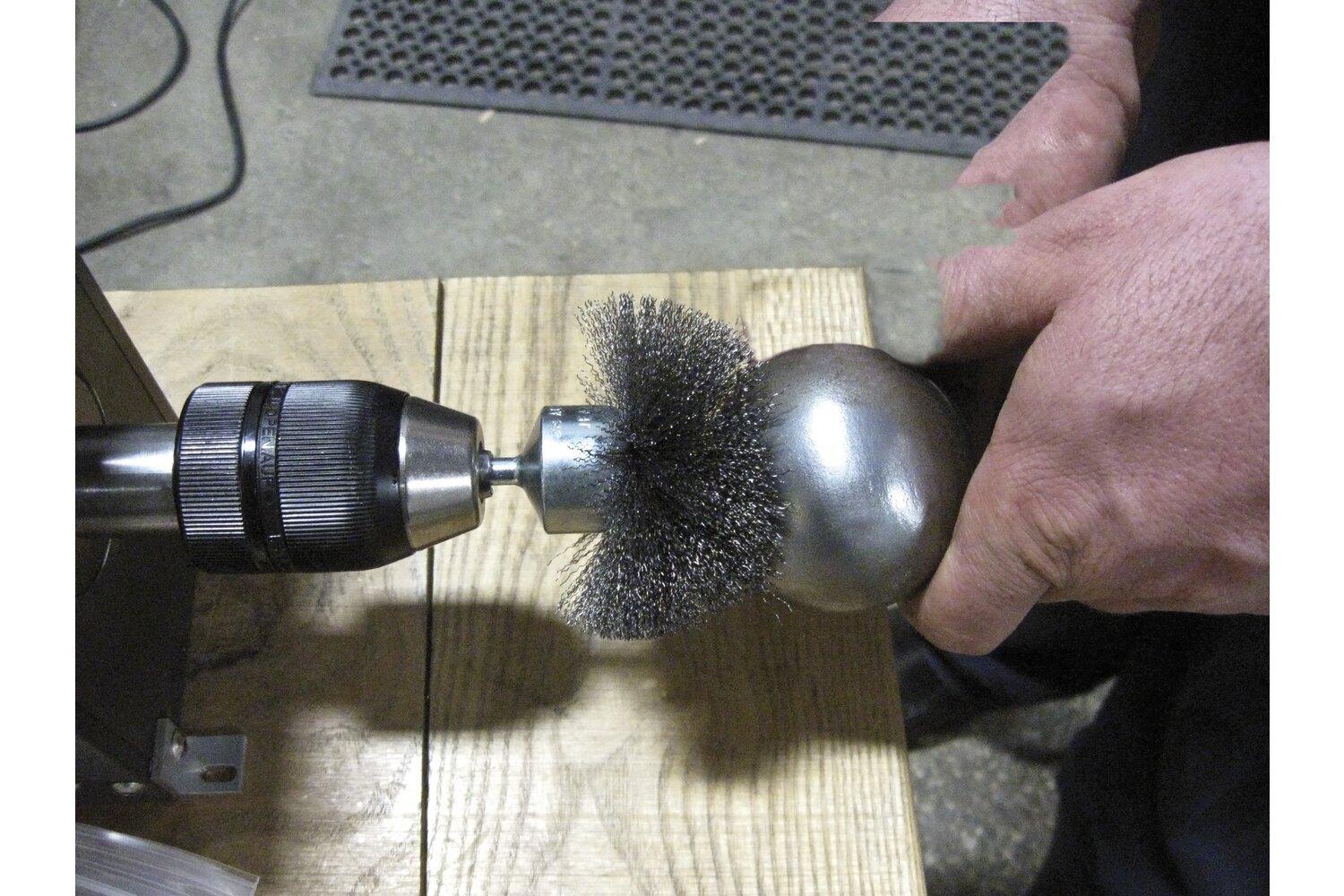 1-1/2IN CIRCULAR MOUNTED END BRUSH .020