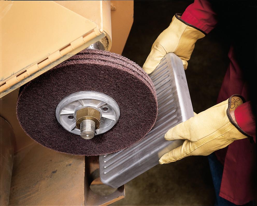 NON-WOVEN ABRSV PL BACK DISC 12IN