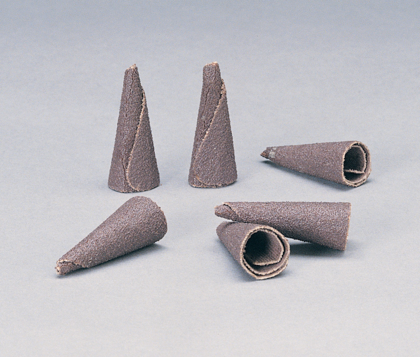 CONE & PLUG 60 ALUMINUM OXIDE 1IN RESIN