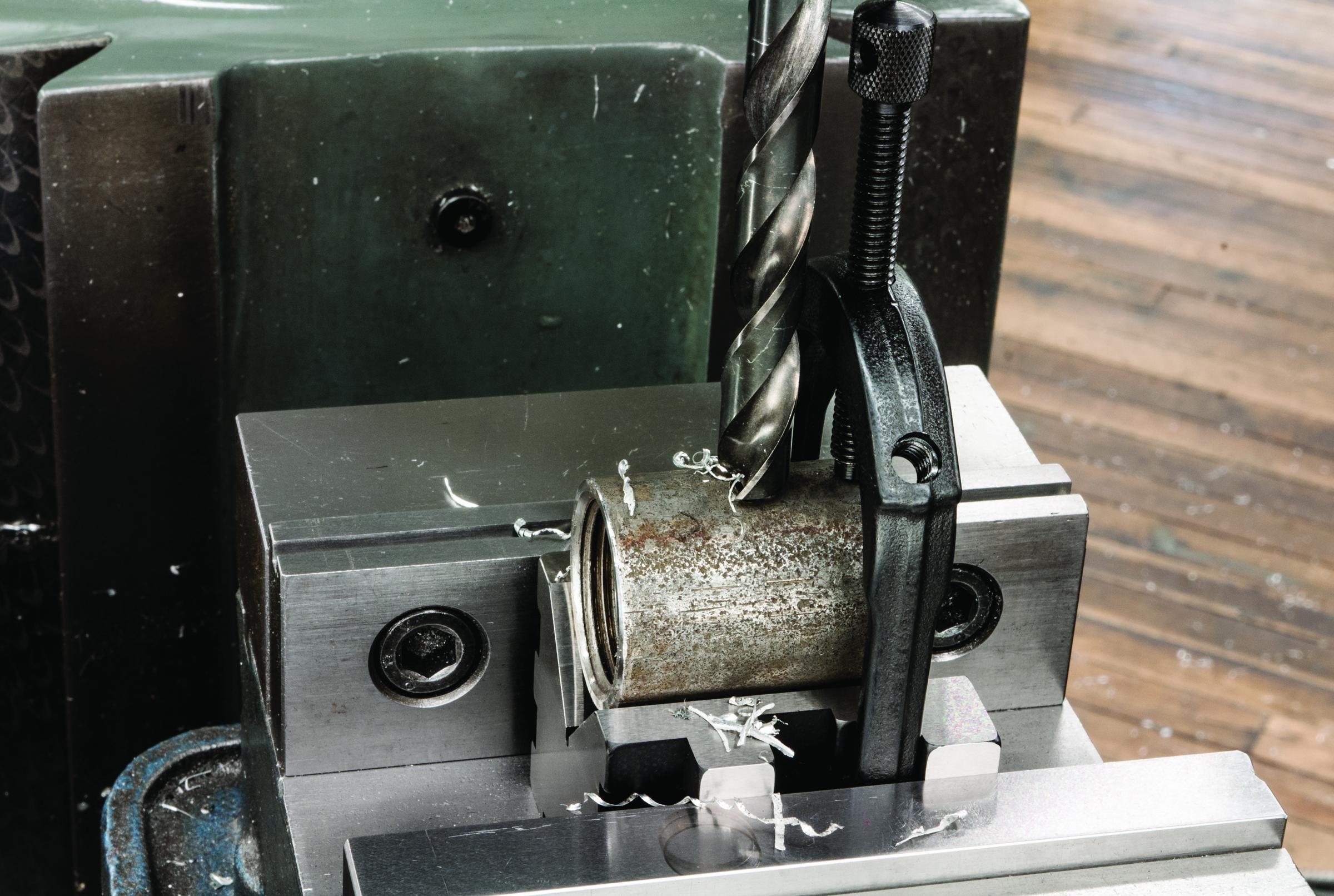 CLAMP AND V-BLK 2 2INDIA RND